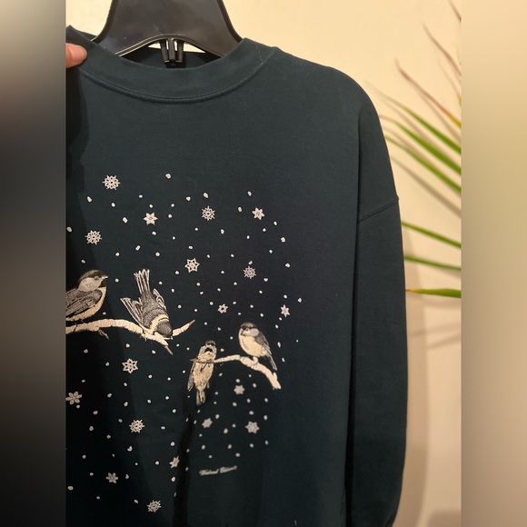 Medium dark green crewneck with birds and snowflakes - Picture 5 of 5